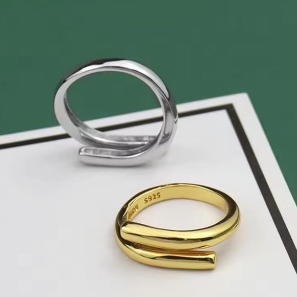 Lisette - Chic Irregular Ring 925 Sterling Silver/14K Gold Plated. Adjustable - Picture 5 of 7